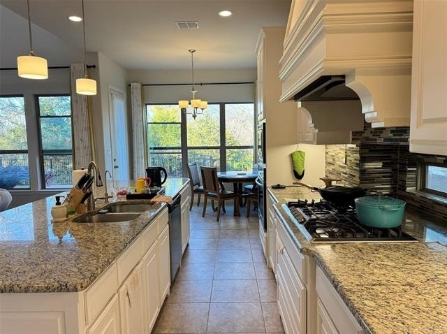 2405 Bigleaf Court - Photo 3