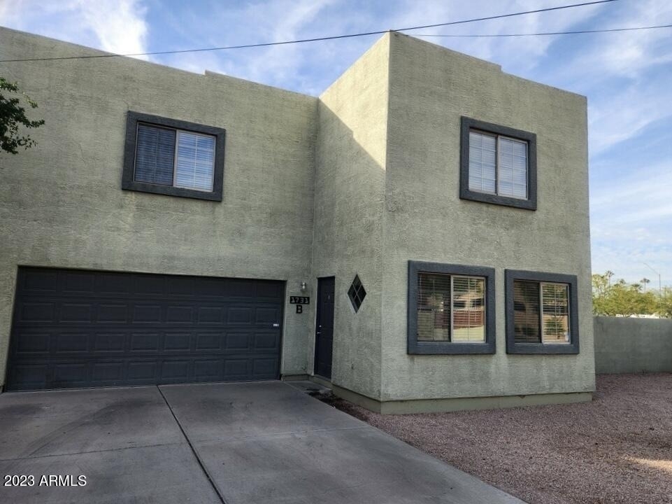1731 E Cambridge Avenue - Photo 0