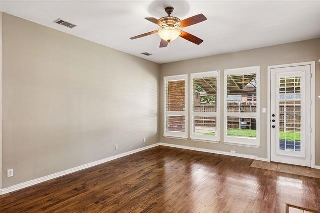 1613 Long Prairie Court - Photo 16