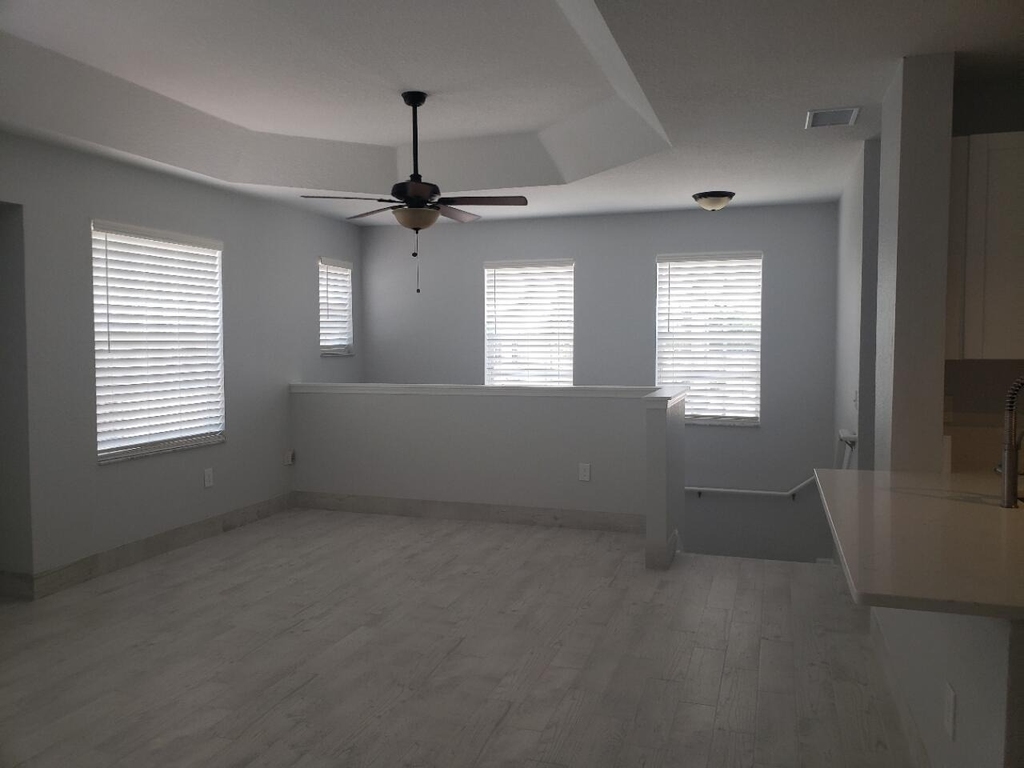 1005 Belmont Place - Photo 11