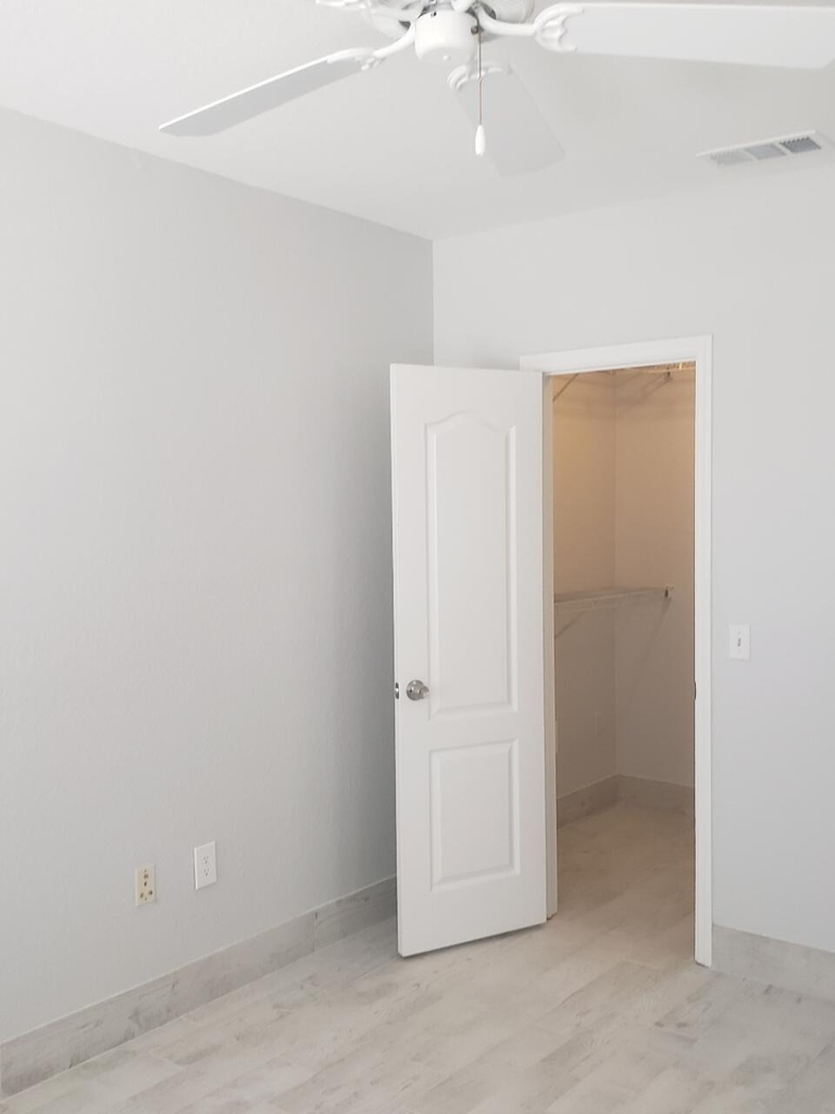 1005 Belmont Place - Photo 19