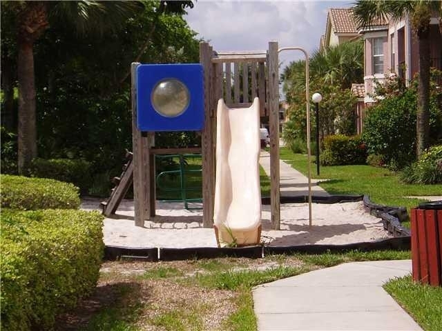 1005 Belmont Place - Photo 30