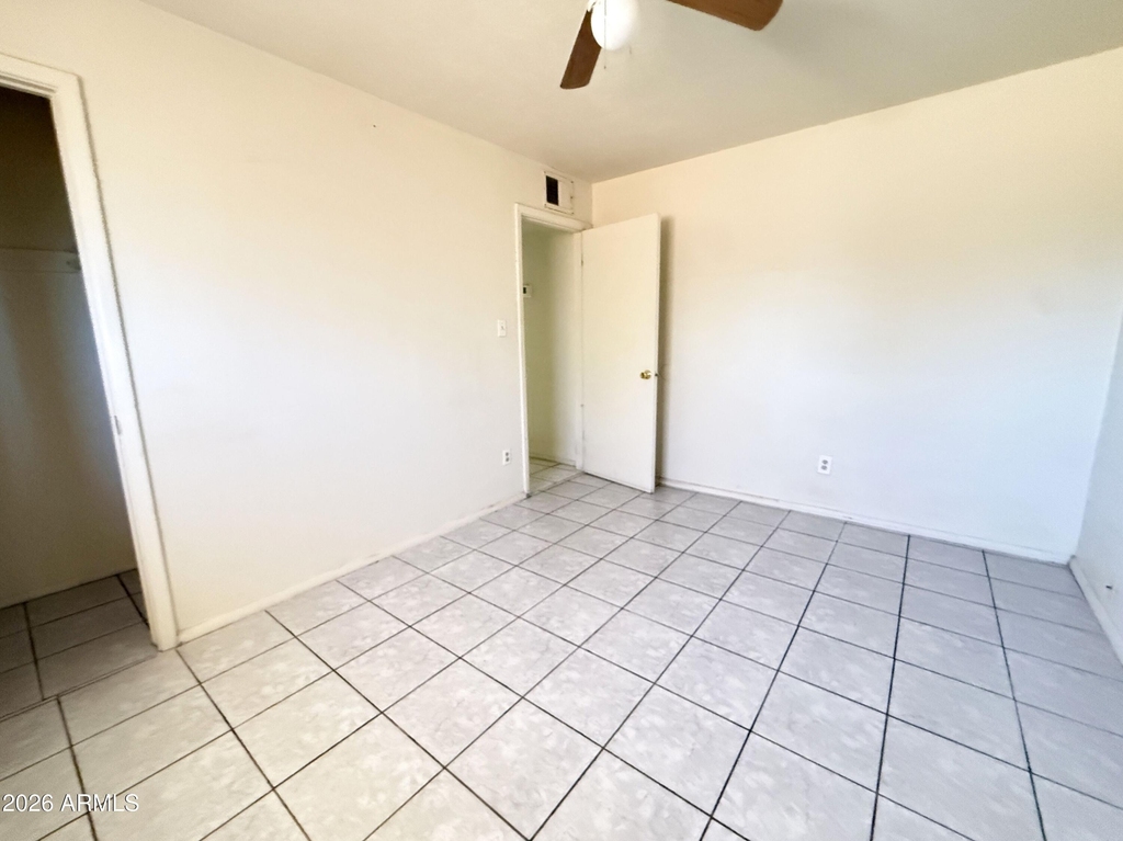 2232 E Burgess Lane - Photo 8