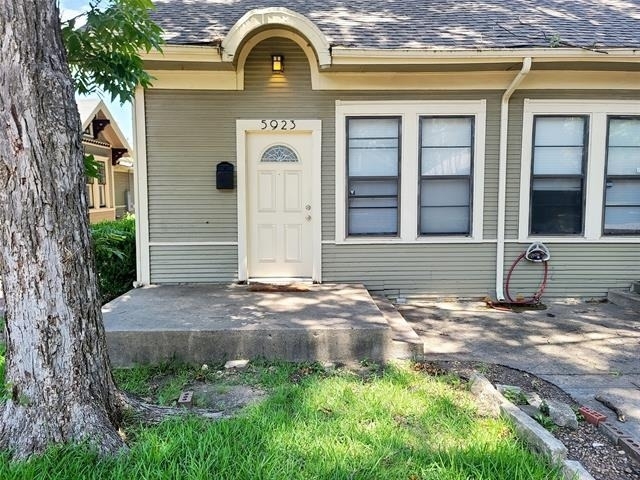5923 Worth Street - Photo 0