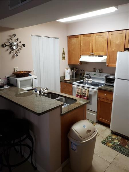 1225 Sw 46th Avenue - Photo 2