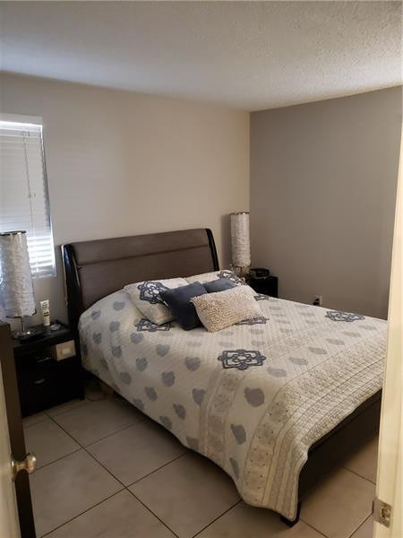 1225 Sw 46th Avenue - Photo 5