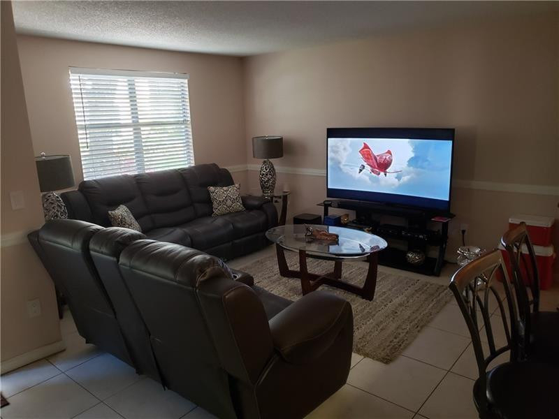 1225 Sw 46th Avenue - Photo 3