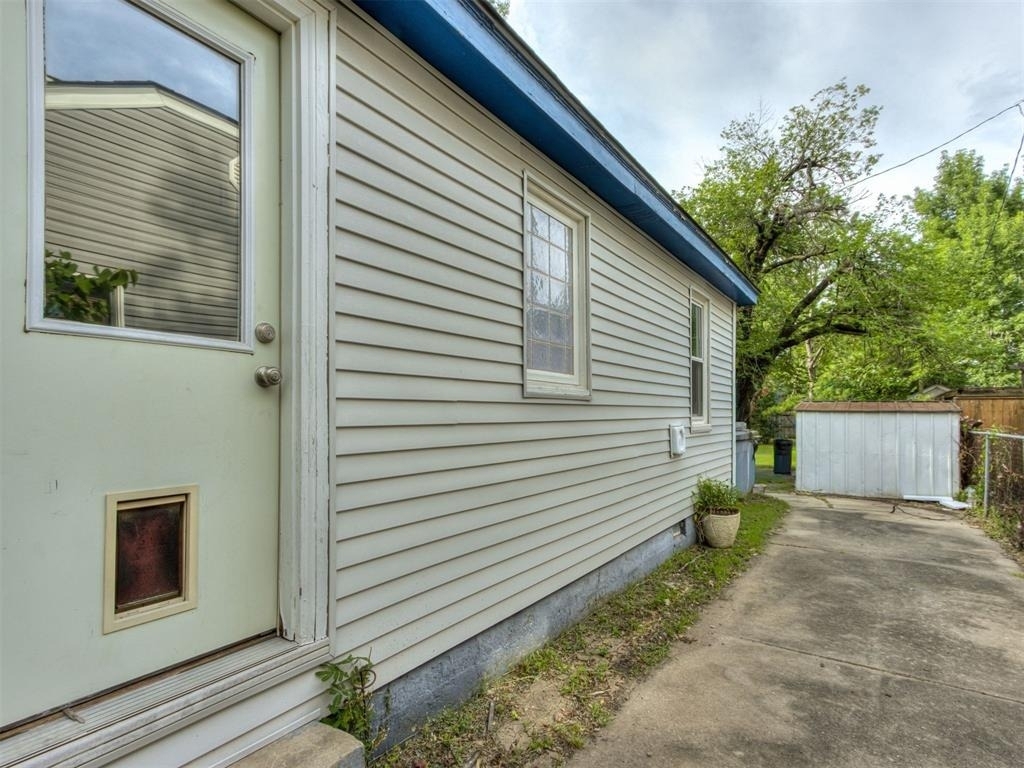 604 Iowa Street - Photo 32