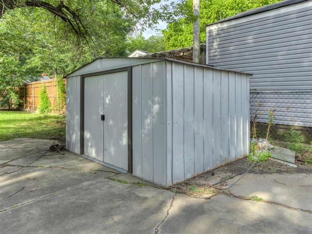 604 Iowa Street - Photo 31