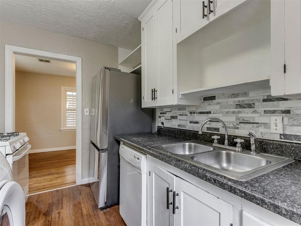 604 Iowa Street - Photo 16