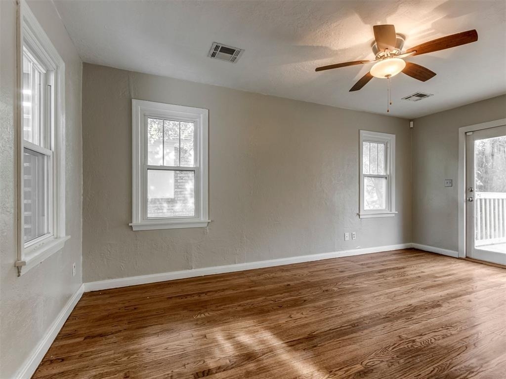 604 Iowa Street - Photo 10
