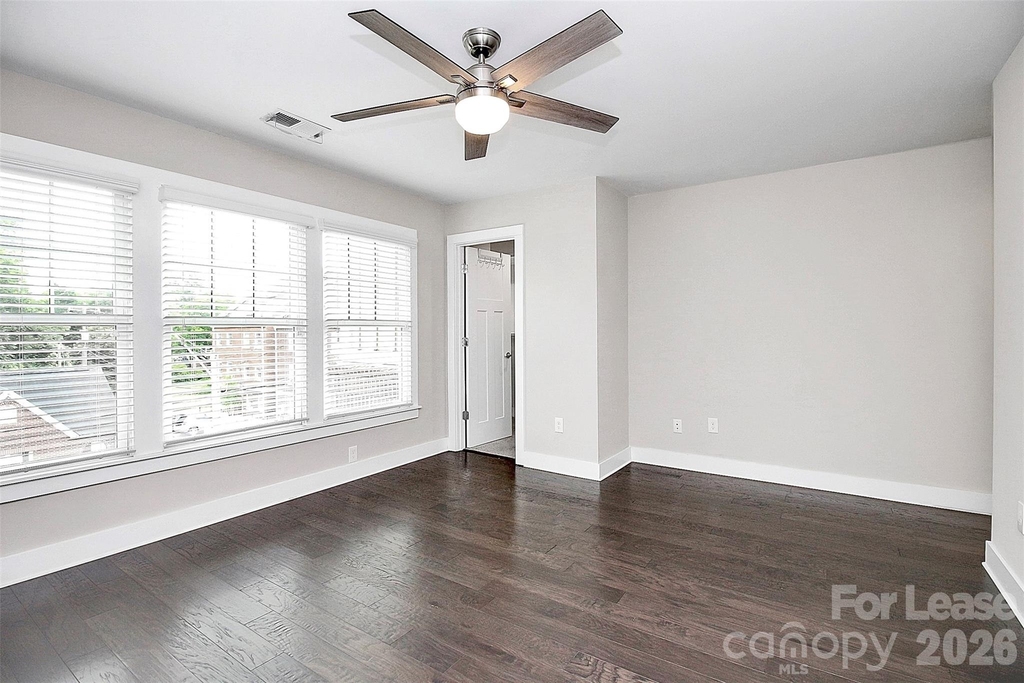 1420 W 4th Street - Photo 11