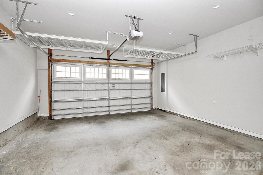 1420 W 4th Street - Photo 18