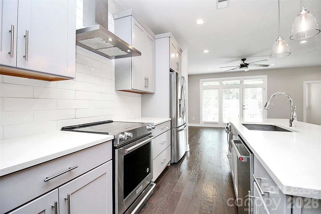 1420 W 4th Street - Photo 8