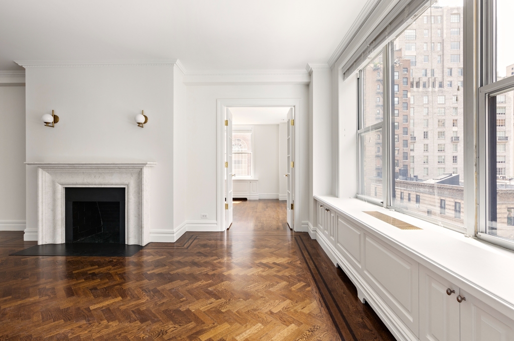 East 80th Street - Photo 5