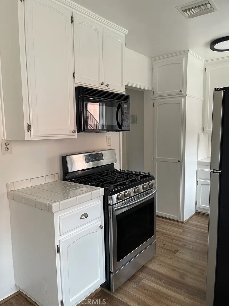 702 Pacific Coast Highway - Photo 10