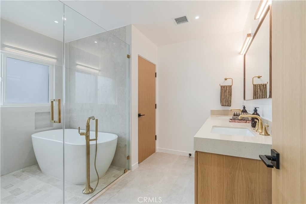 8417 Holy Cross Place - Photo 17