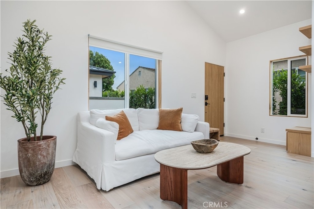 8417 Holy Cross Place - Photo 25