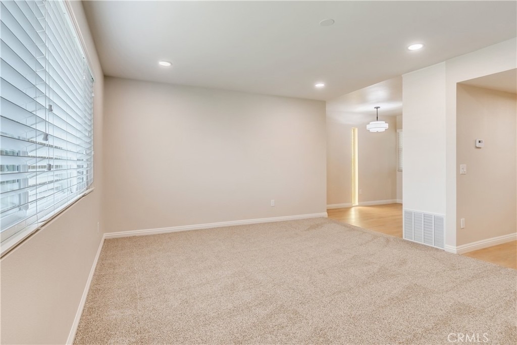 11119 Poplar Street - Photo 8