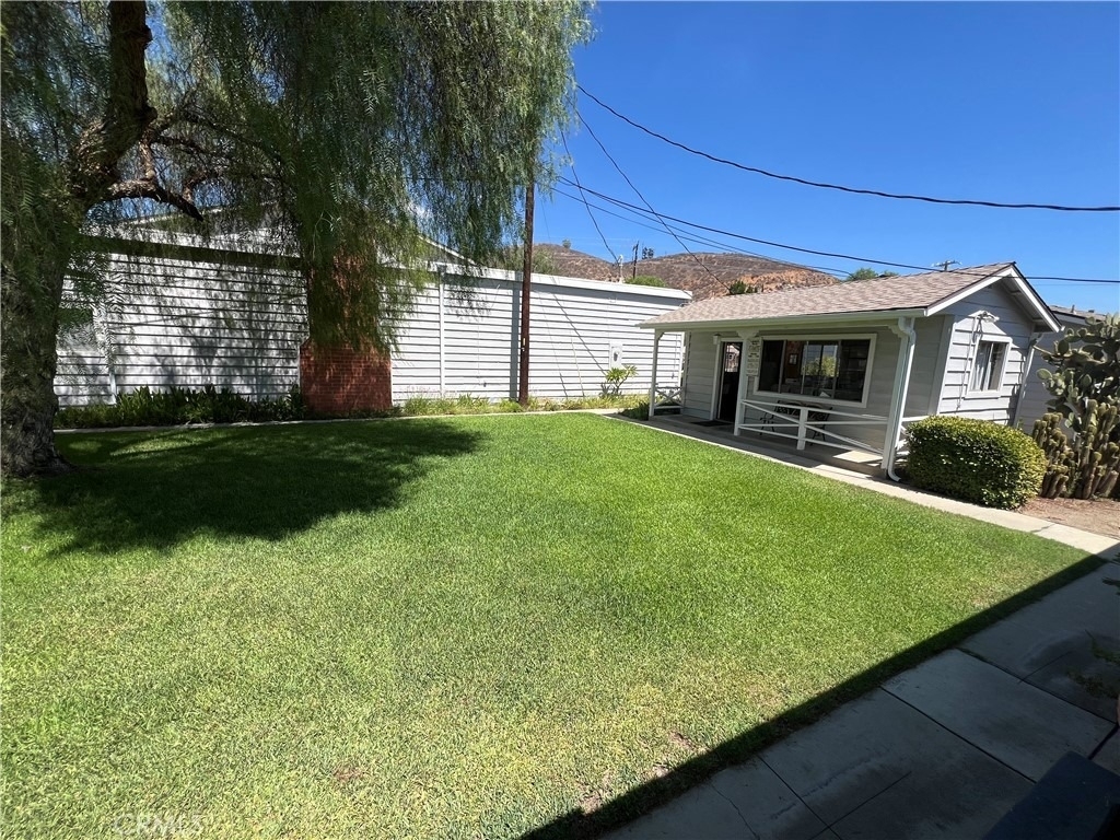 150 E Lakeshore - Photo 1