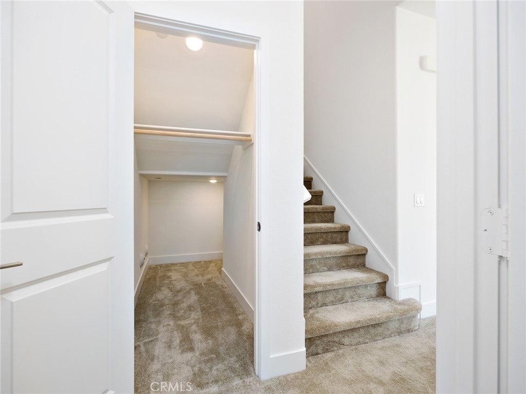 27399 Fox Den Place - Photo 18