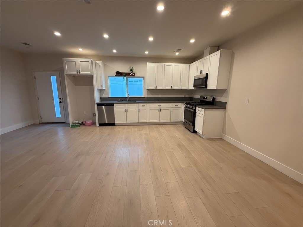 17642 Tribune Street - Photo 2