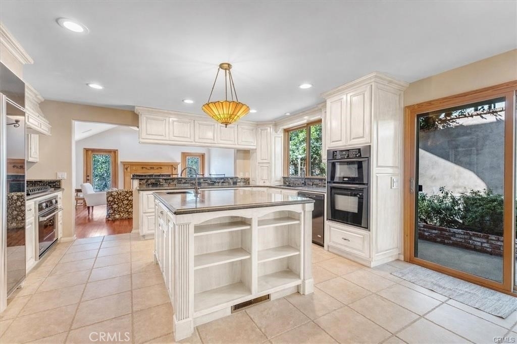 9824 Baden Avenue - Photo 0