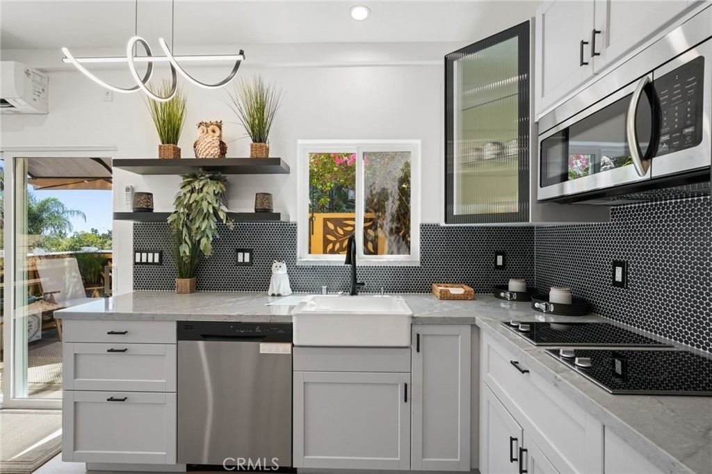 2258 Helios Drive - Photo 3