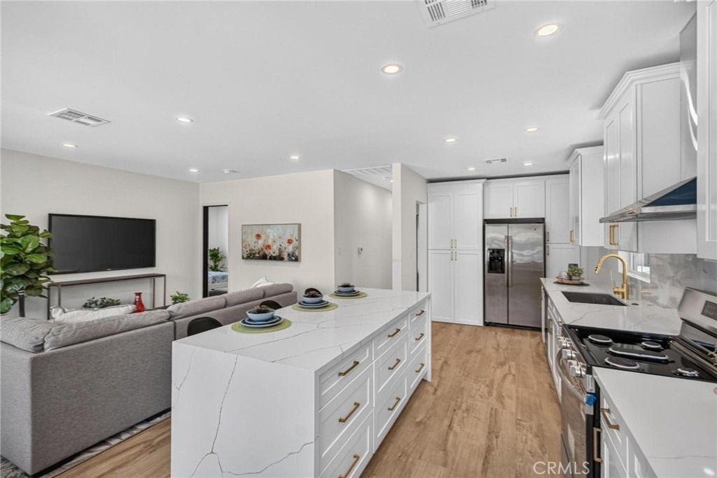 1223 W 23rd - Photo 10