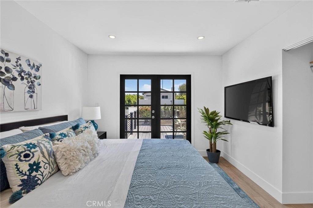 1223 W 23rd - Photo 23