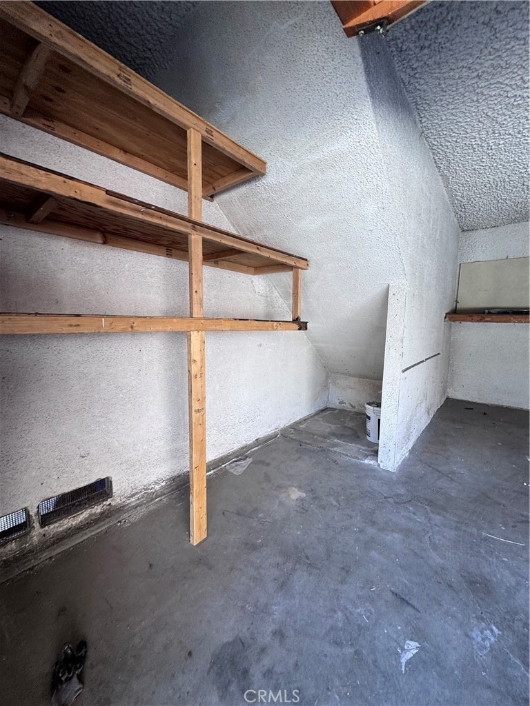 2615 Curtis Avenue - Photo 49