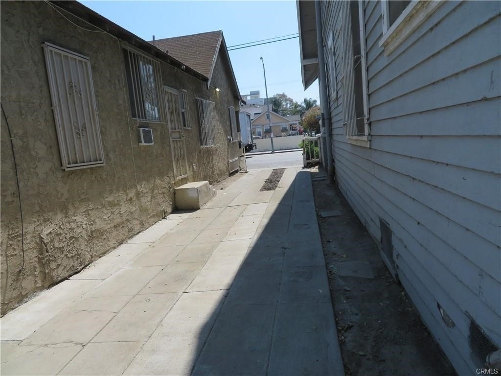 3923 S South  Normandie Avenue - Photo 5