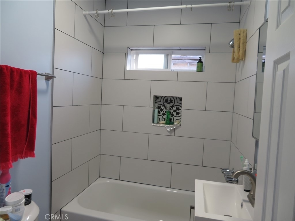3923 S South  Normandie Avenue - Photo 15