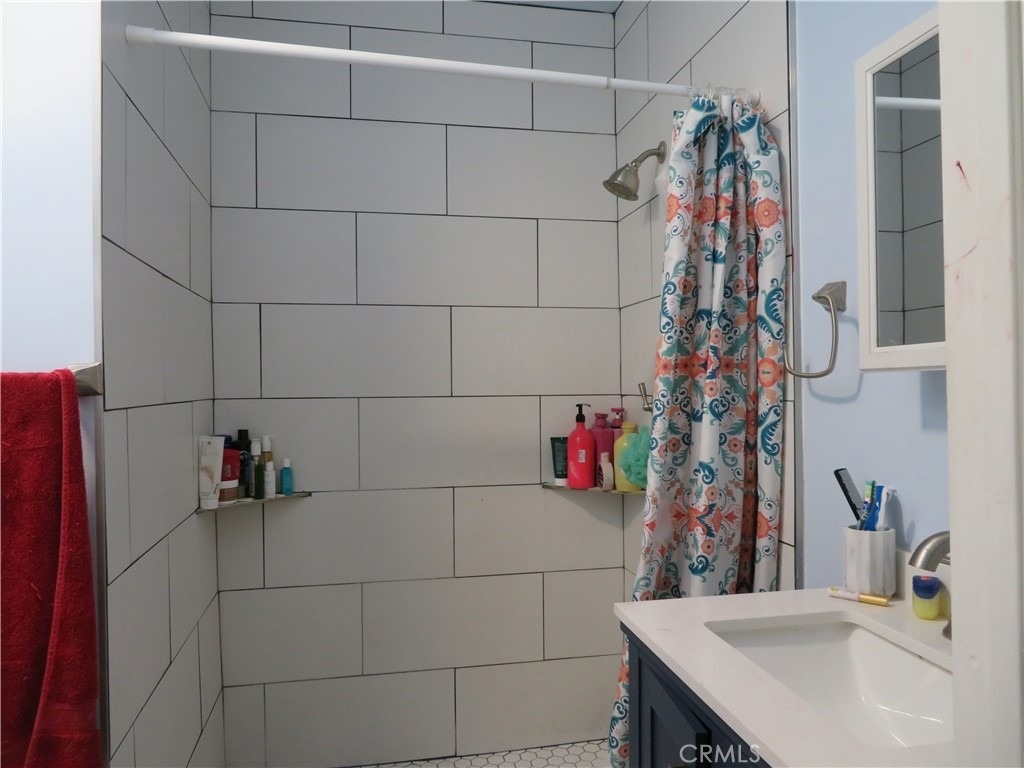 3923 S South  Normandie Avenue - Photo 13