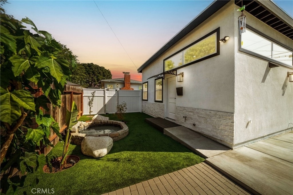 1476 Kenneth - Photo 1