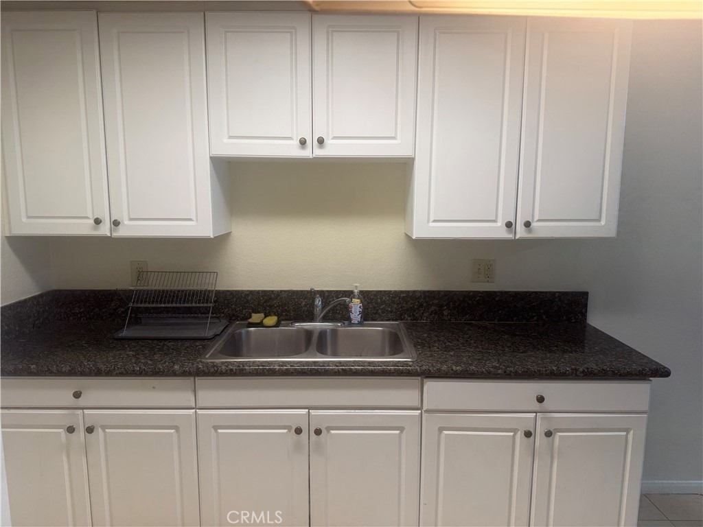 1015 N Parton - Photo 2