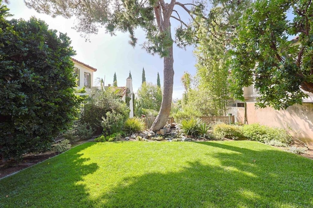 1027 Adella - Photo 30