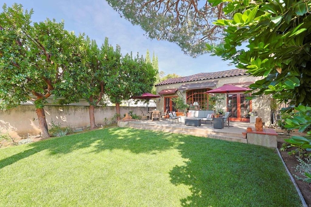 1027 Adella - Photo 32