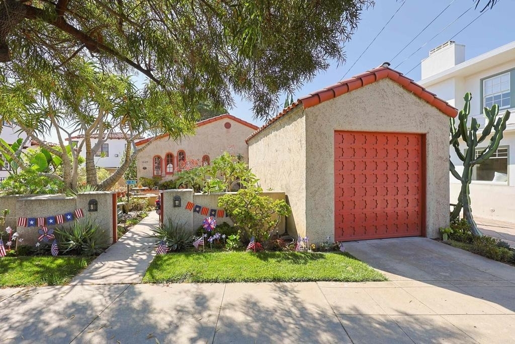 1027 Adella - Photo 64