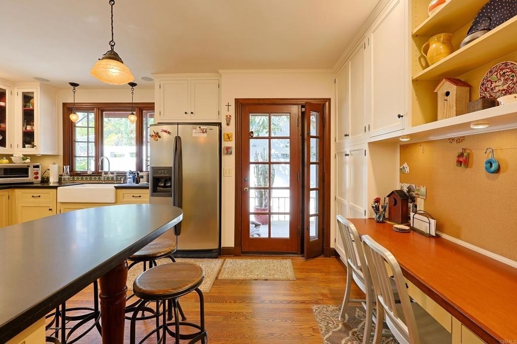 1027 Adella - Photo 13