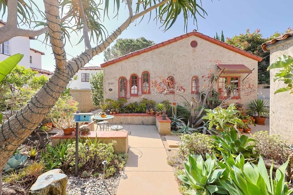 1027 Adella - Photo 53