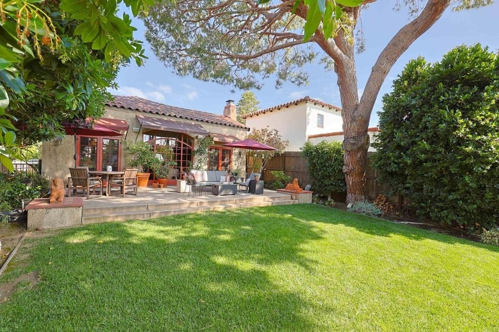1027 Adella - Photo 35