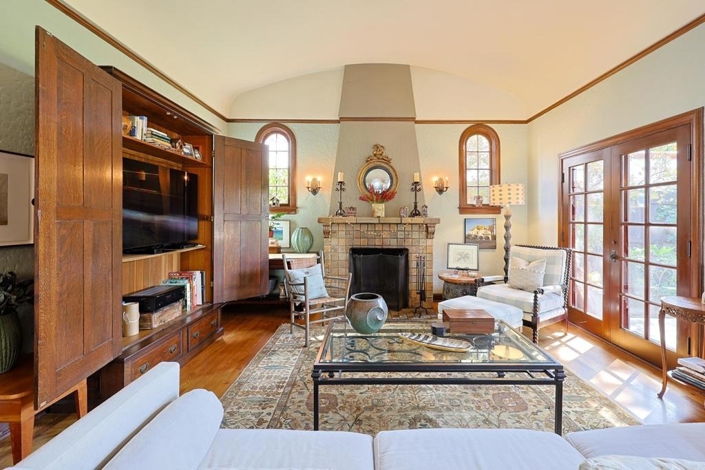 1027 Adella - Photo 44
