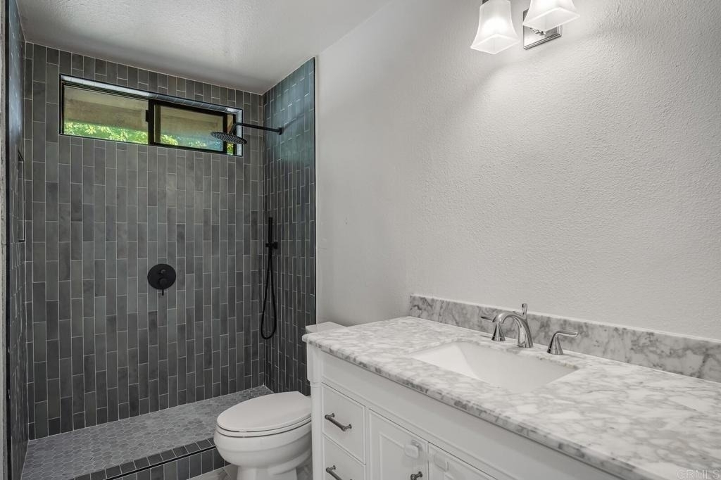 737 N Alda Drive - Photo 9