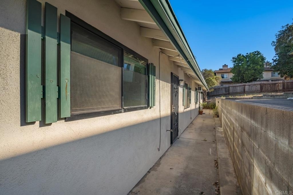 737 N Alda Drive - Photo 1