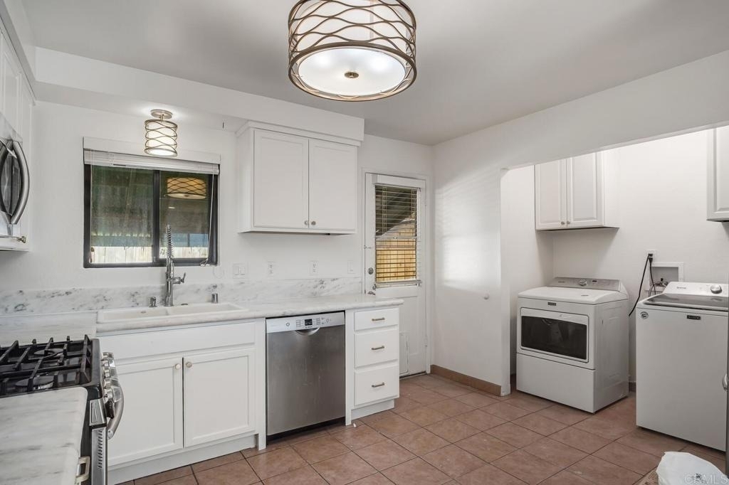737 N Alda Drive - Photo 5