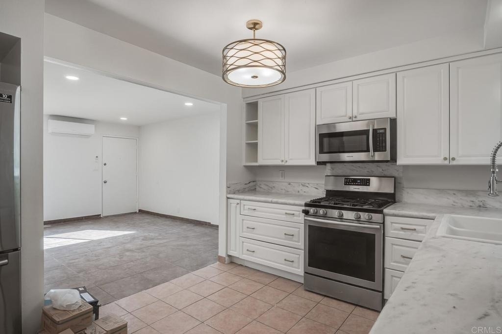 737 N Alda Drive - Photo 7