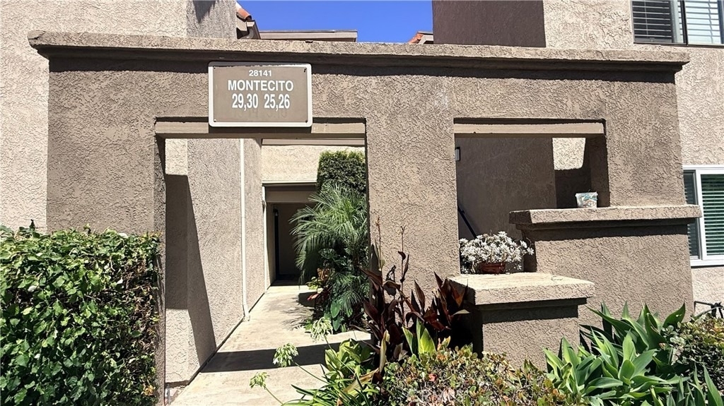 28141 Montecito - Photo 2