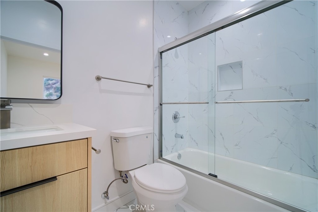 257 S Avenue 54 - Photo 4