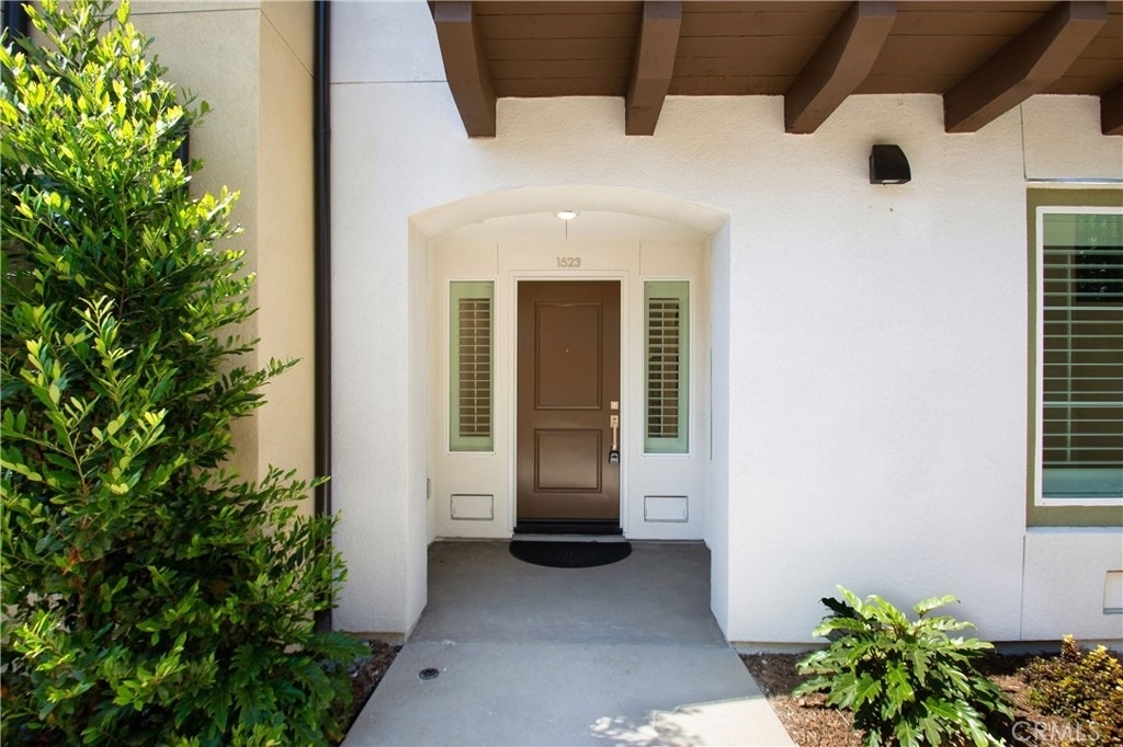 1523 Doheny - Photo 1